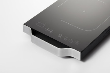 潘 indutcion 孤立在白色的背景