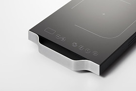 潘 indutcion 孤立在白色的背景