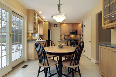 廚房與就餐區(qū)圖片