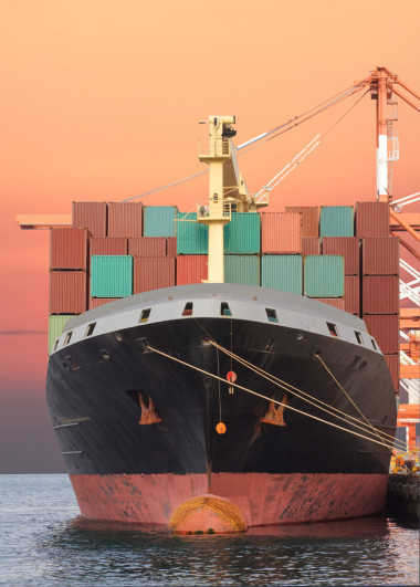 多彩的堆棧的容器照片