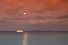 在泰国海滩入夜图片