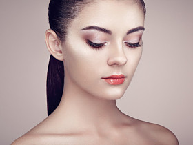 美丽的女人的脸