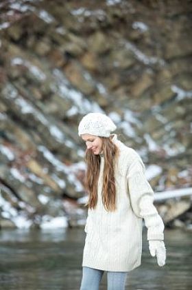 山在初冬的旅行家