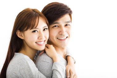 美麗幸福的夫婦的特寫(xiě)肖像