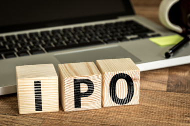 寫在木制的多維數(shù)據(jù)集的 Ipo