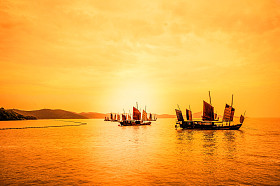 在太湖之滨无锡，中国，中国钓鱼船