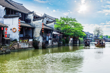 西塘古鎮(zhèn)西塘是首批中國歷史文化名鎮(zhèn)，坐落在浙江省，中國