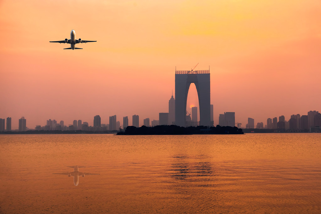 金鸡湖湖和东大门的尘土