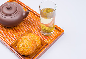 月饼和茶，中国中期秋天节日食