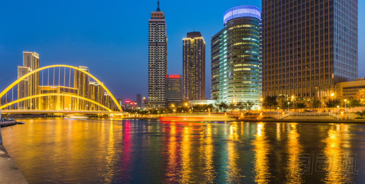 天津市海河美麗夜景