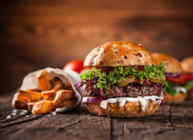 自制漢堡的特寫鏡頭