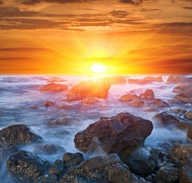 海上日落照片