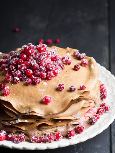 巧克力慕斯縐蛋糕蔓越莓凝乳圖片