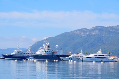 景观与船的形象图片