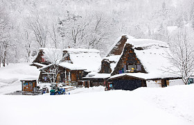 日本的村庄，在冬季