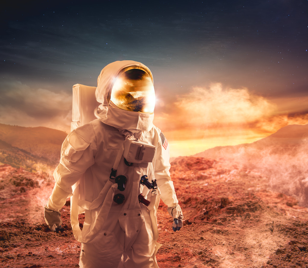 宇航员在星球上行走