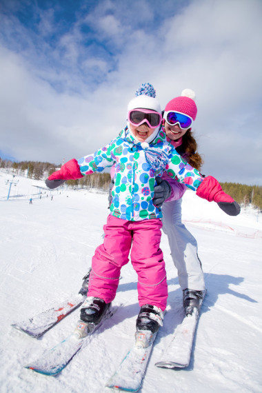 教練教孩子滑雪圖片