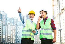 专业承包商或建筑师的概念