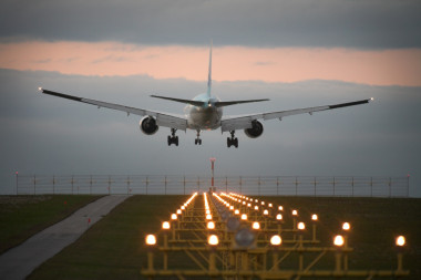 著陸飛機(jī)
