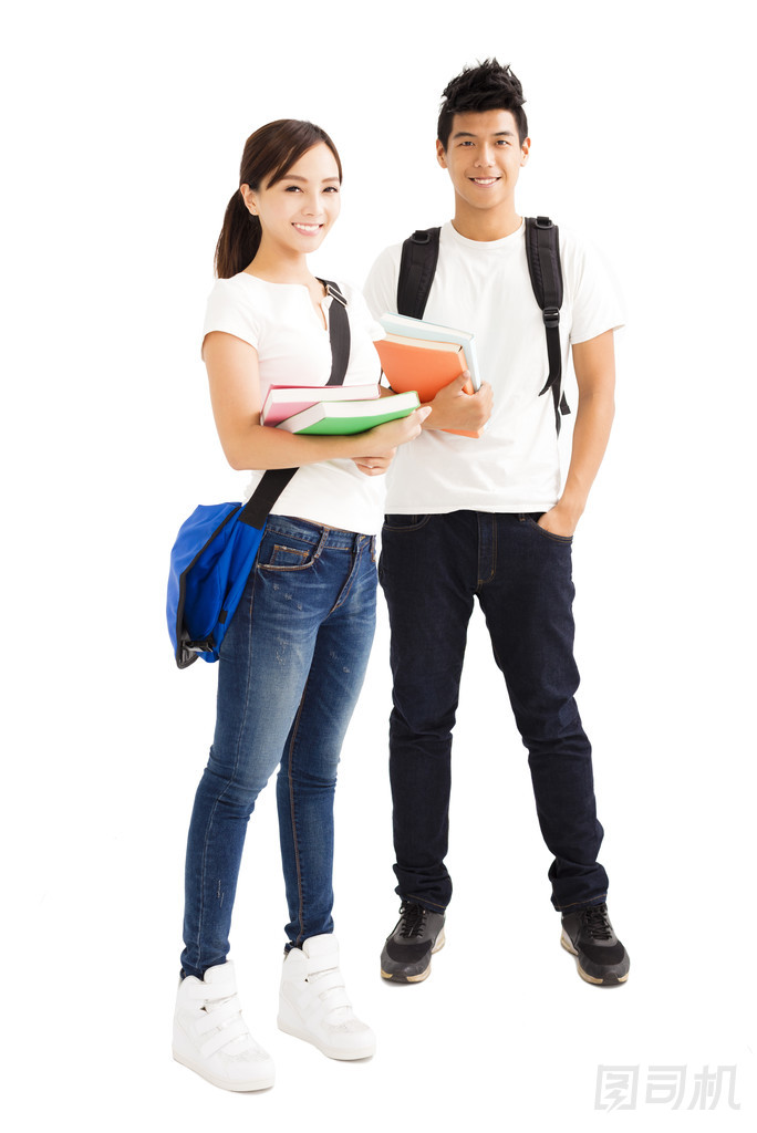 快樂的年輕學(xué)生夫婦與書 