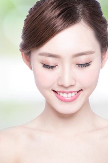 美麗的女人放松圖片