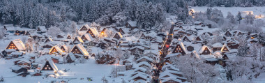白川鄉(xiāng)亮全景