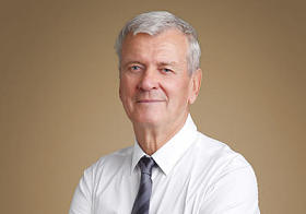 高级商人站图片