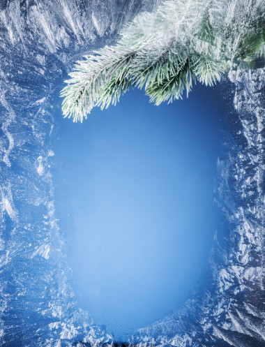 凍結窗口的邊緣上的霜模式.圖片