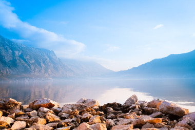 海和山脈的形象