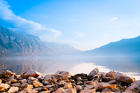 海和山脉的形象