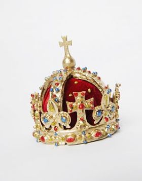 宝石的黄金王冠图片