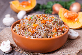 荞麦粥蔬菜图片