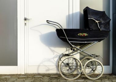 復(fù)古風(fēng)格童車童車戶外圖片