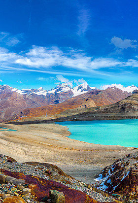 在瑞士阿尔卑斯山景观图片