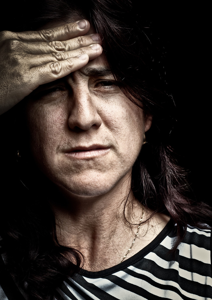 一个非常强调女人的 grunge 形象 一个非常强调女人的 grunge 形象