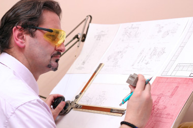 严重办公室工作者-工程师