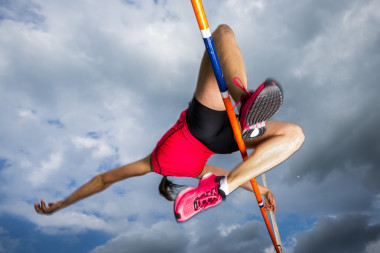 在 der Leichtathletik Hochspringerin