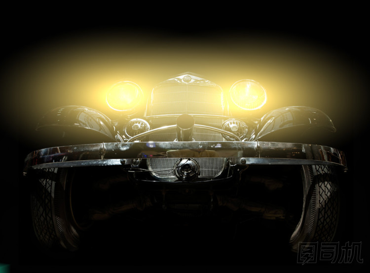 舊車(chē)與閃爍燈