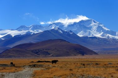 奧友峰和幾個喜馬拉雅山峰。西藏。1927