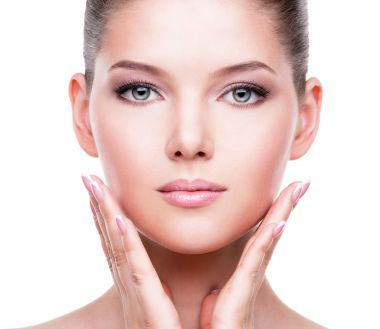 年轻漂亮的女人.图片