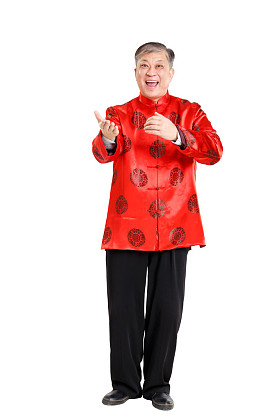 普通话的老中国男人微笑着照片