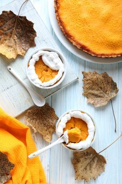 在碗里的美味南瓜餅圖片