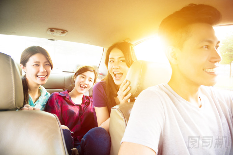 青年組人喜歡在車?yán)锏墓仿?>
            </div>
        </div>
    </div>
        <div   id=