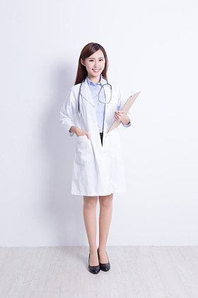 微笑的医生图片