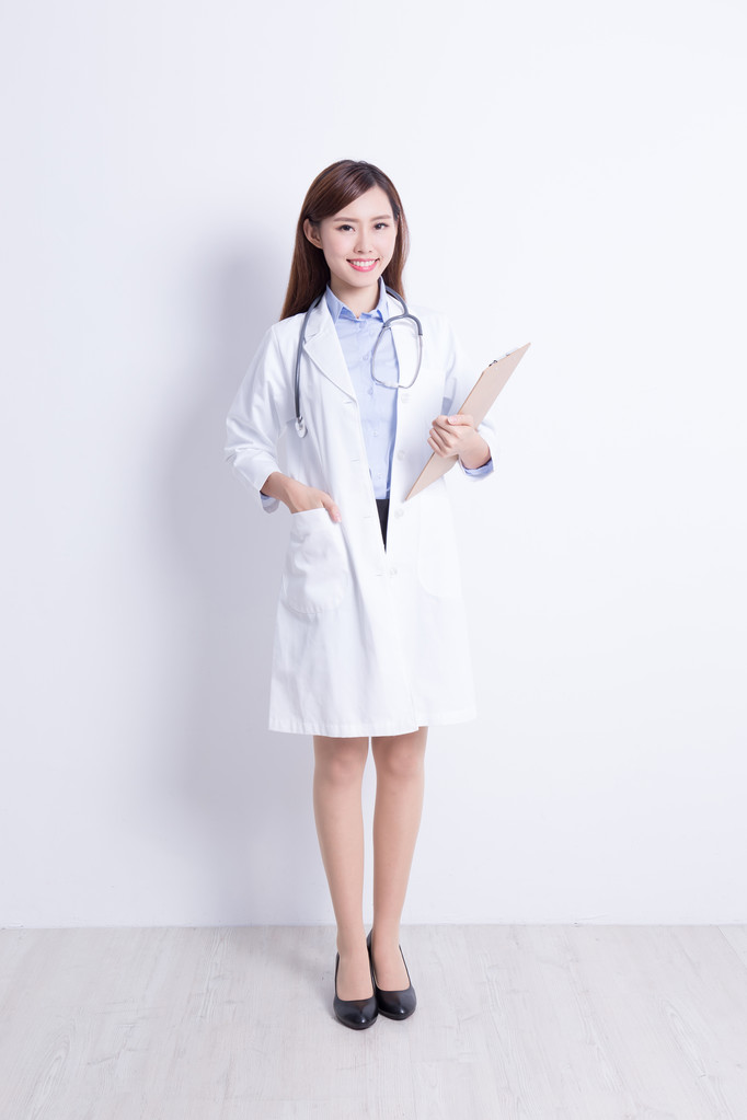 微笑的医生图片 微笑的医生图片