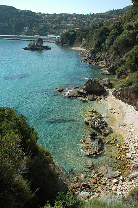 波罗斯岛上入图片