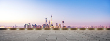 空空的地板和城市景观图片