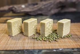 食品蛋糕绿豆绿豆饼中式竹席竹篮勺子手谷物