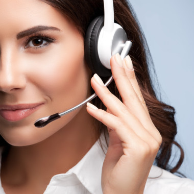 客服女電話工作人員灰色