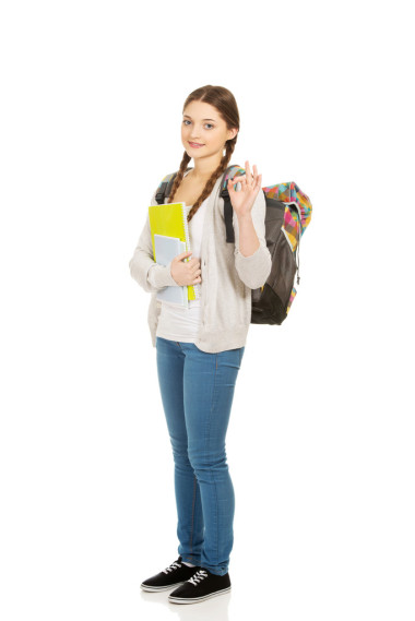 十幾歲的女孩與學(xué)校背包